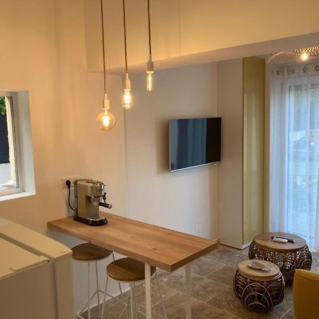 Charmant Studio Dans Villa - Parking - Jardin La Seyne-sur-Mer Esterno foto