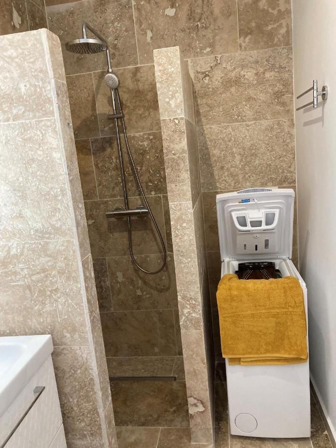 Charmant Studio Dans Villa - Parking - Jardin La Seyne-sur-Mer Esterno foto