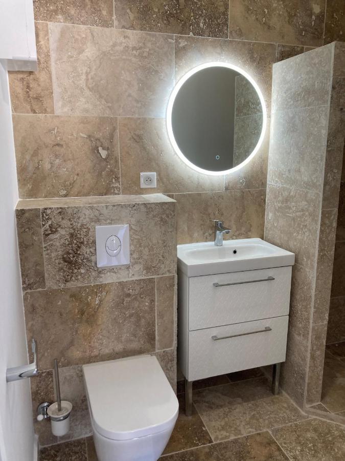 Charmant Studio Dans Villa - Parking - Jardin La Seyne-sur-Mer Esterno foto